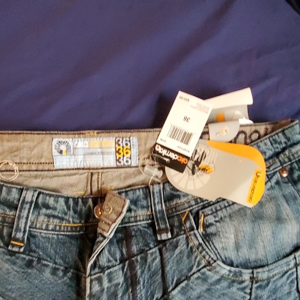 Jeans - Picture 2 of 6